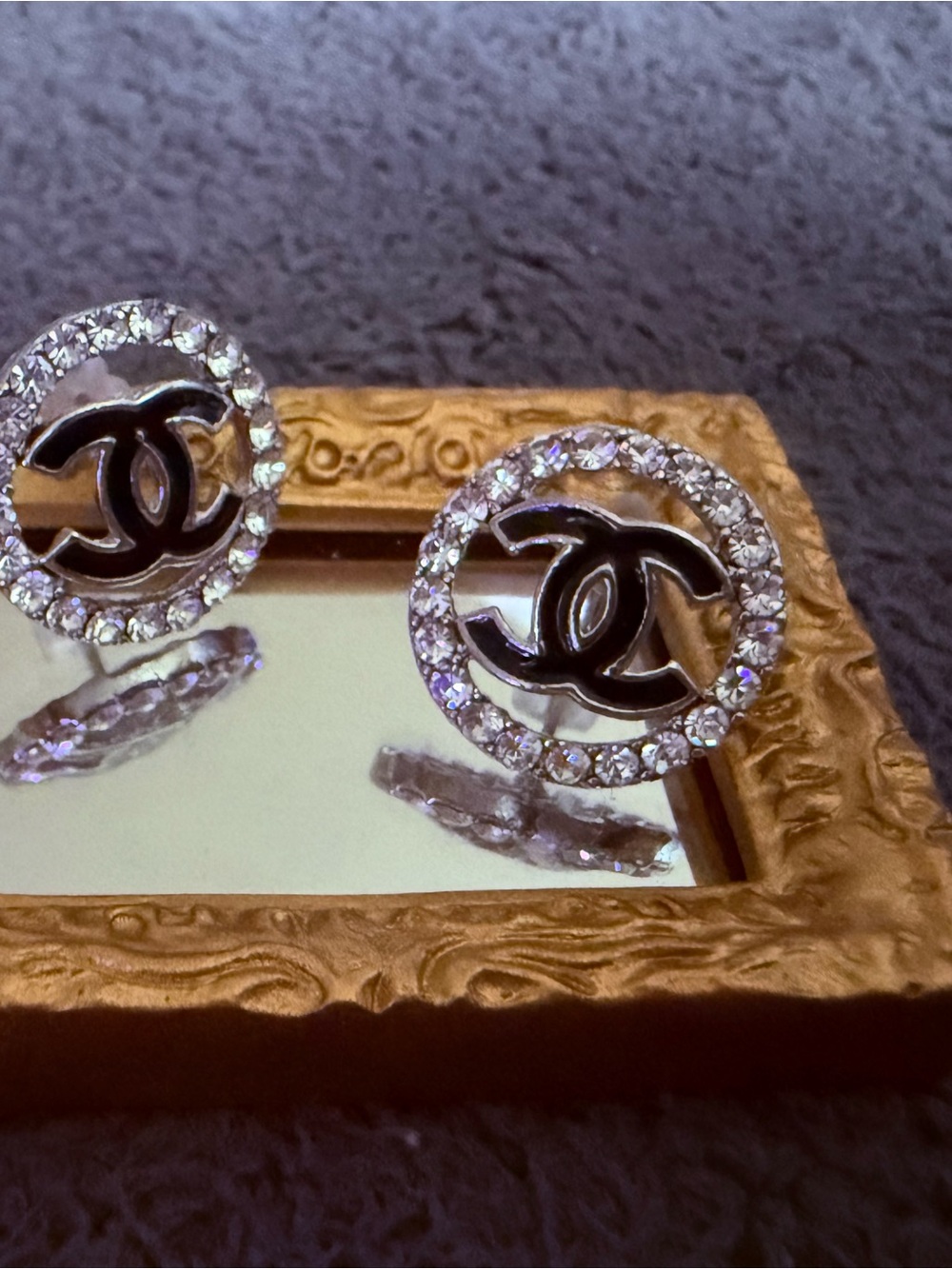 Fashion Jewelry Black and Silver Crystal Interlocking Stud Earrings